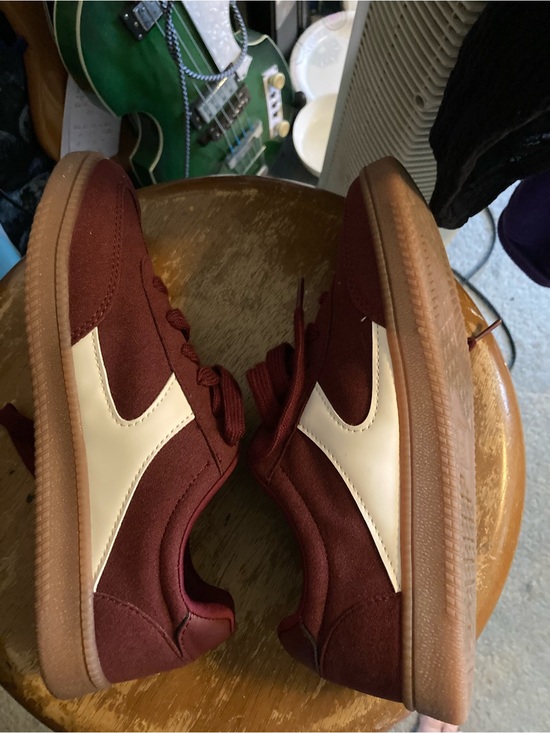 No Boundaries Shoes - Women’s Casual Burgundy Low-Top Sneakers with Cream Accent